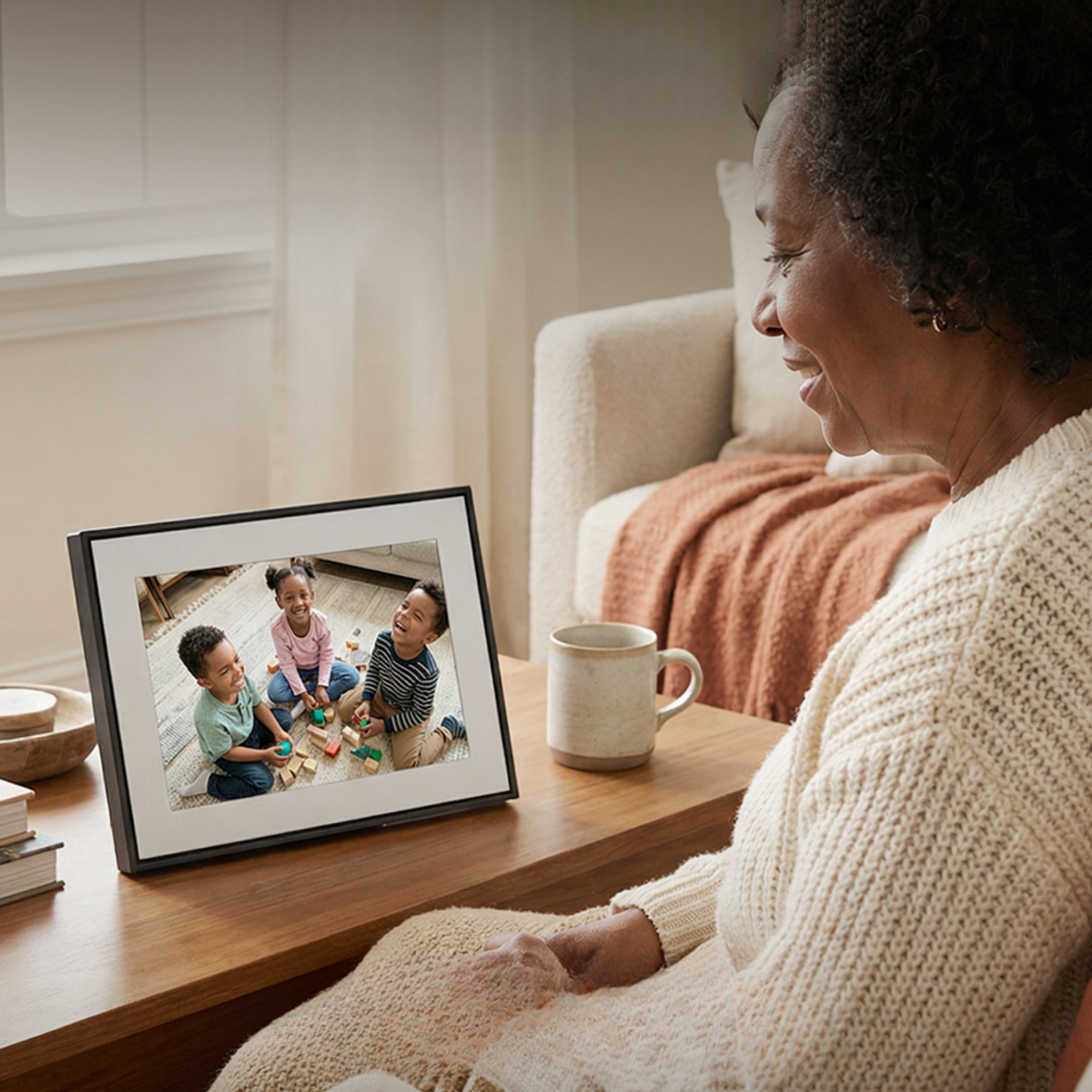 Loop Digital Frame
