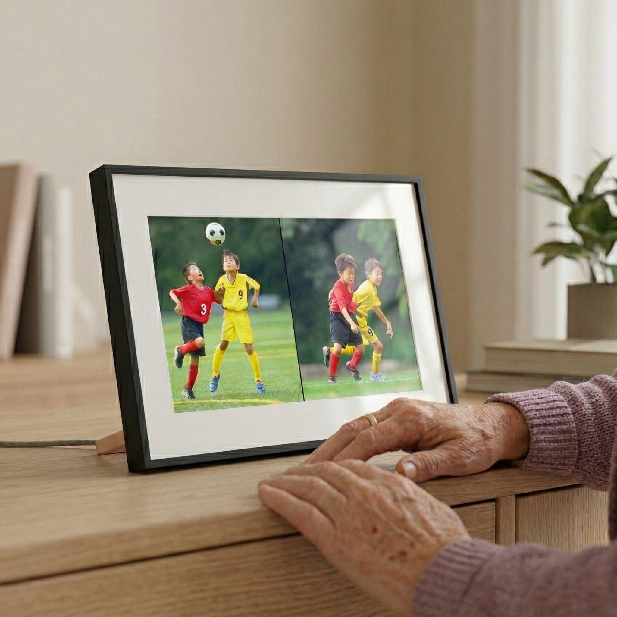 Loop Digital Frame